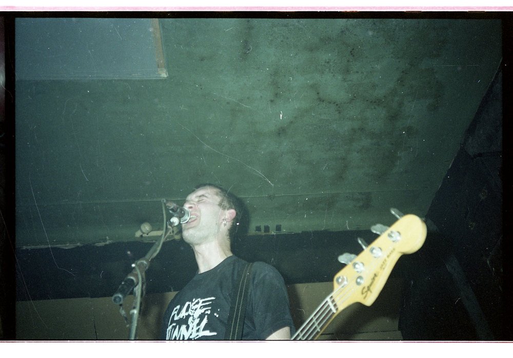 Fudge Tunnel - Camden Falcon in London - May 1990 - Sandy Carson - photo 4.jpg