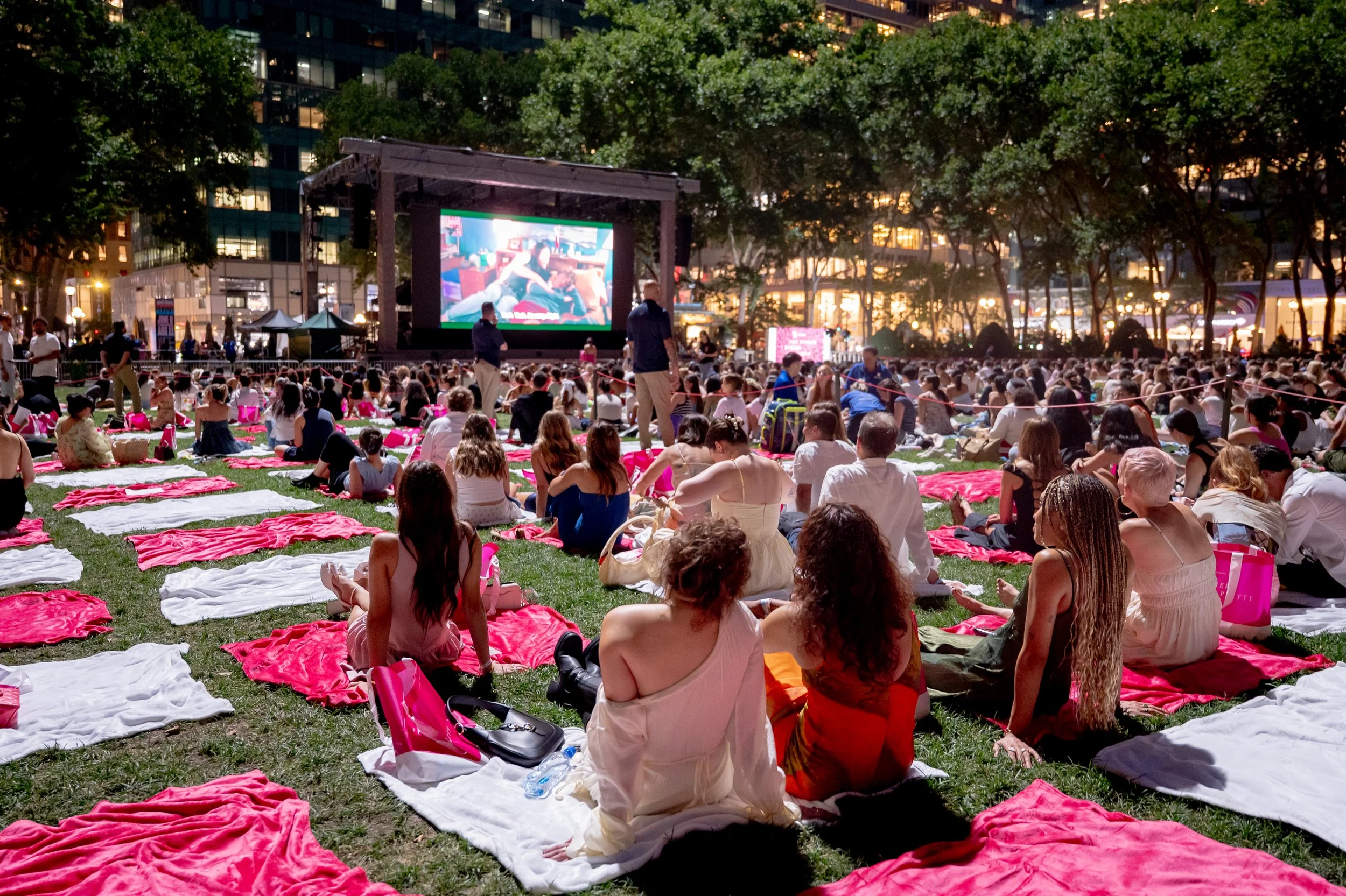 PRIMEVIDEO_SUMMERITURNEDPRETTY_BRYANTPARKNYC_PHOTOS@LUISRUIZ__JULY2025_0235.jpg