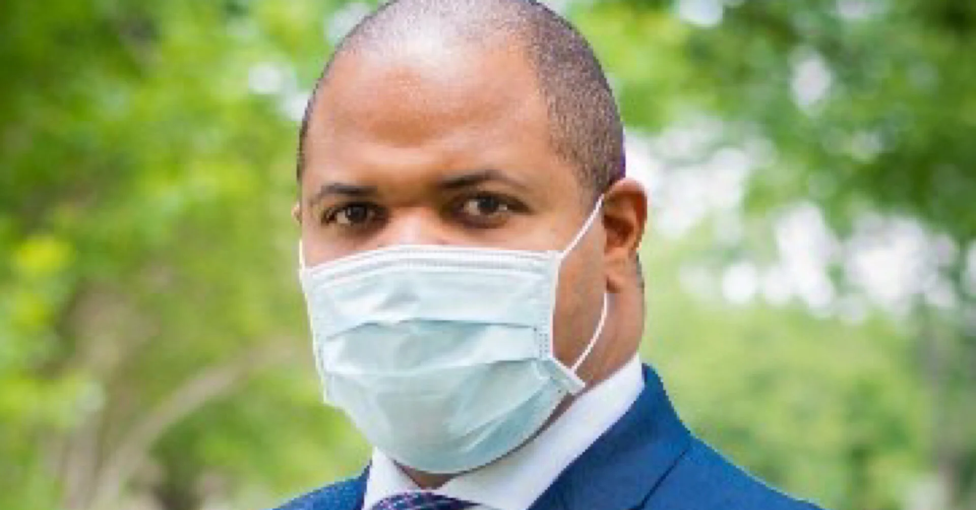 Dallas Mayor asks CDC to Withhold COVID Vaccine from Whites