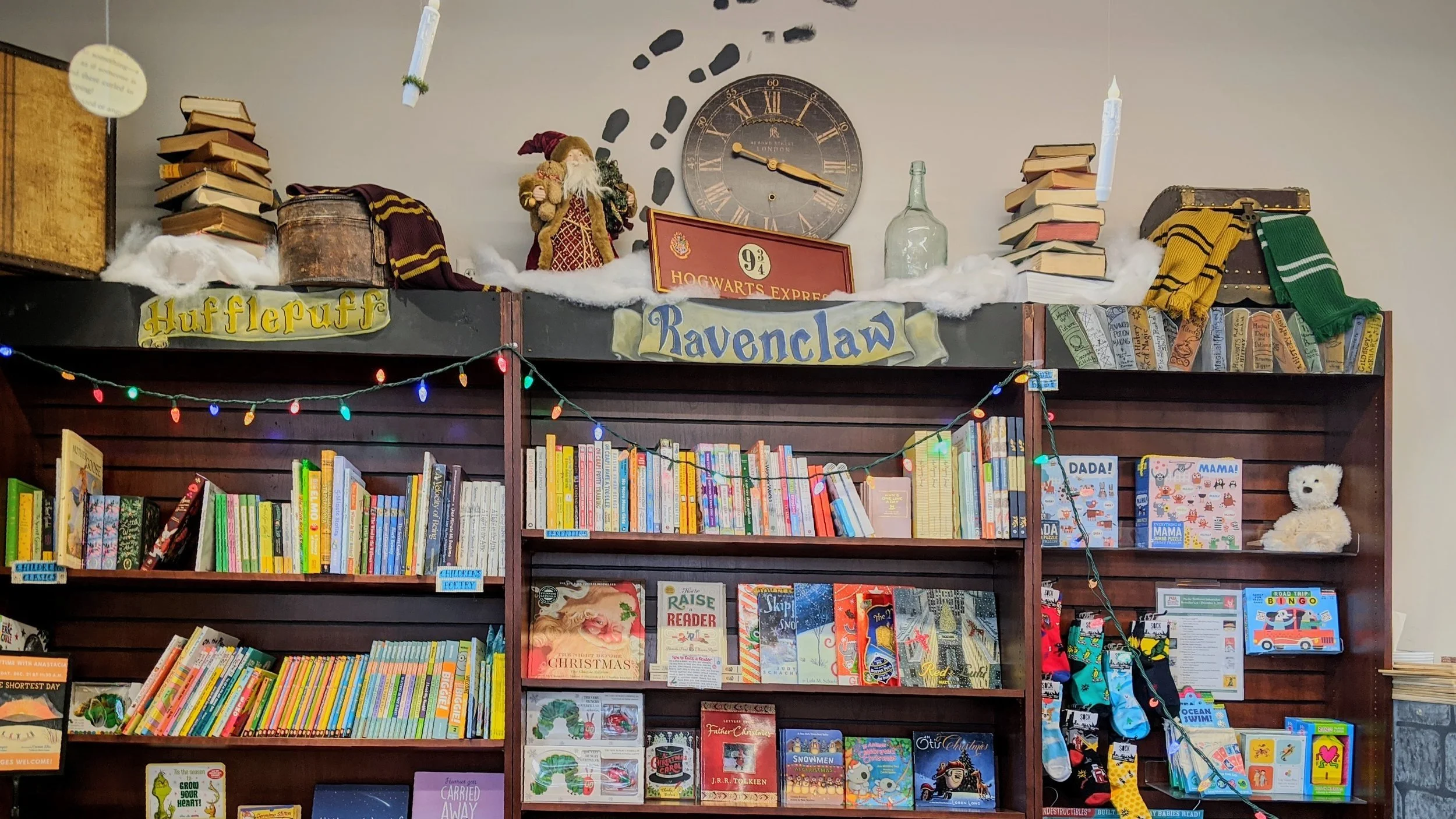 Roundabout Bookstore Signage 