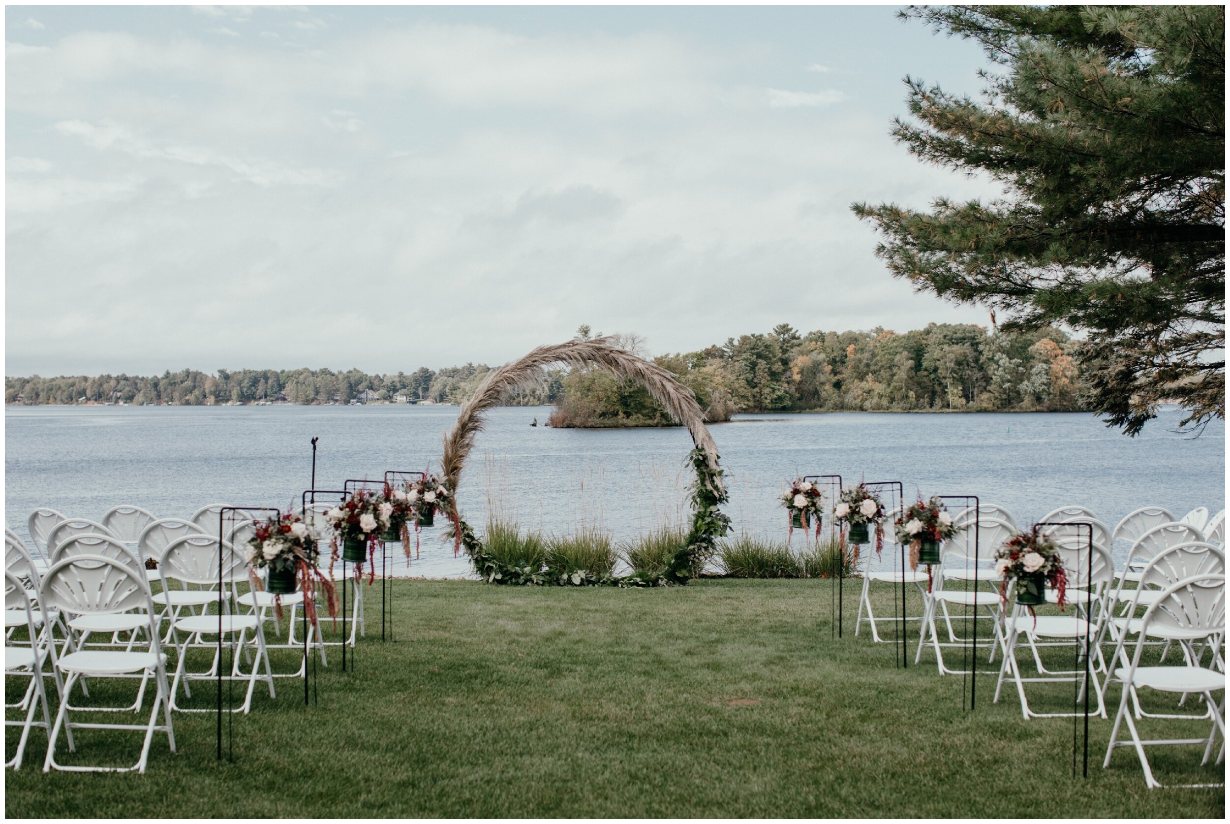 Lakeside wedding ceremony in Crosslake, Minnesota