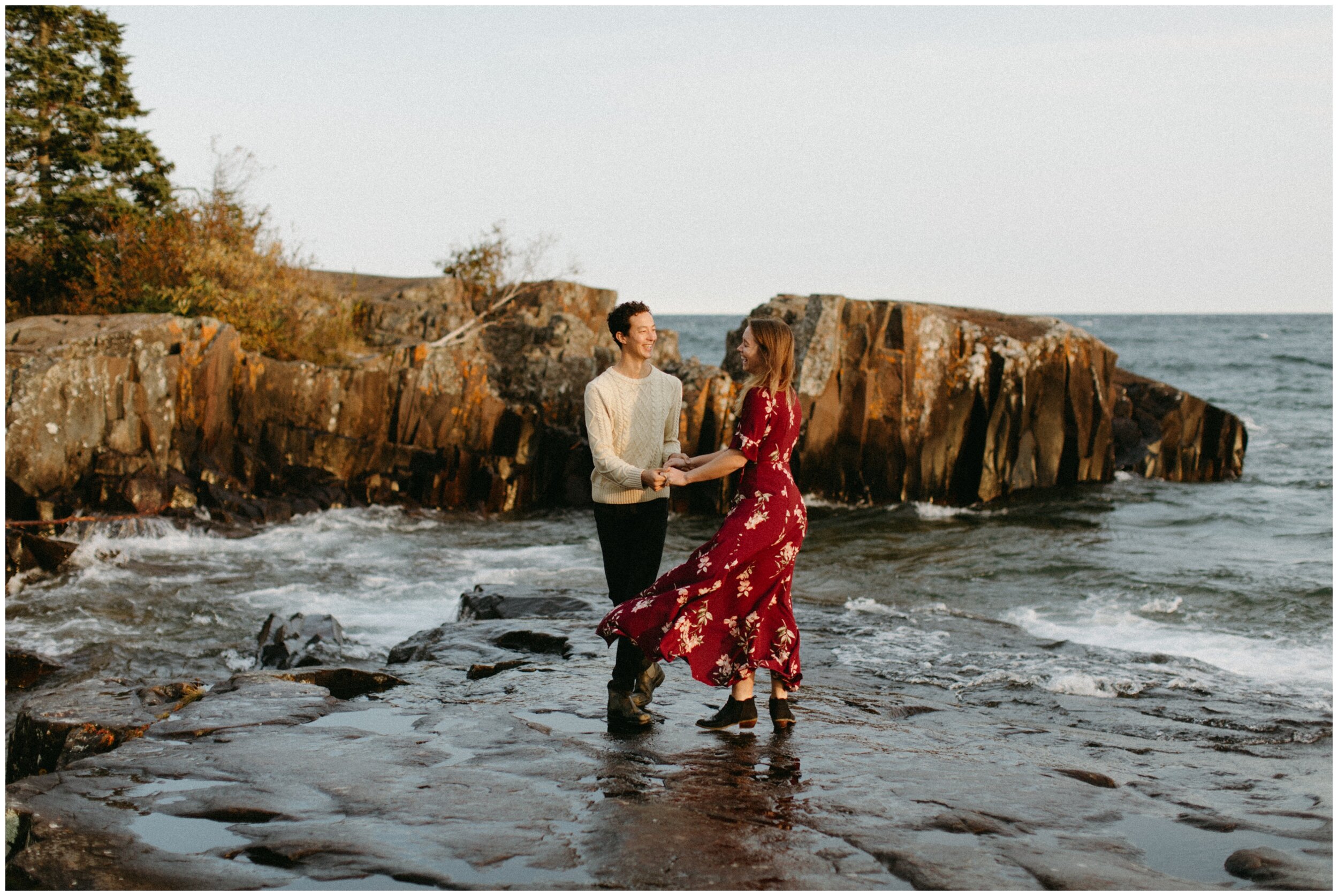 Minnesota fall sunset engagement session in Grand Marais by wedding photographer Britt DeZeeuw