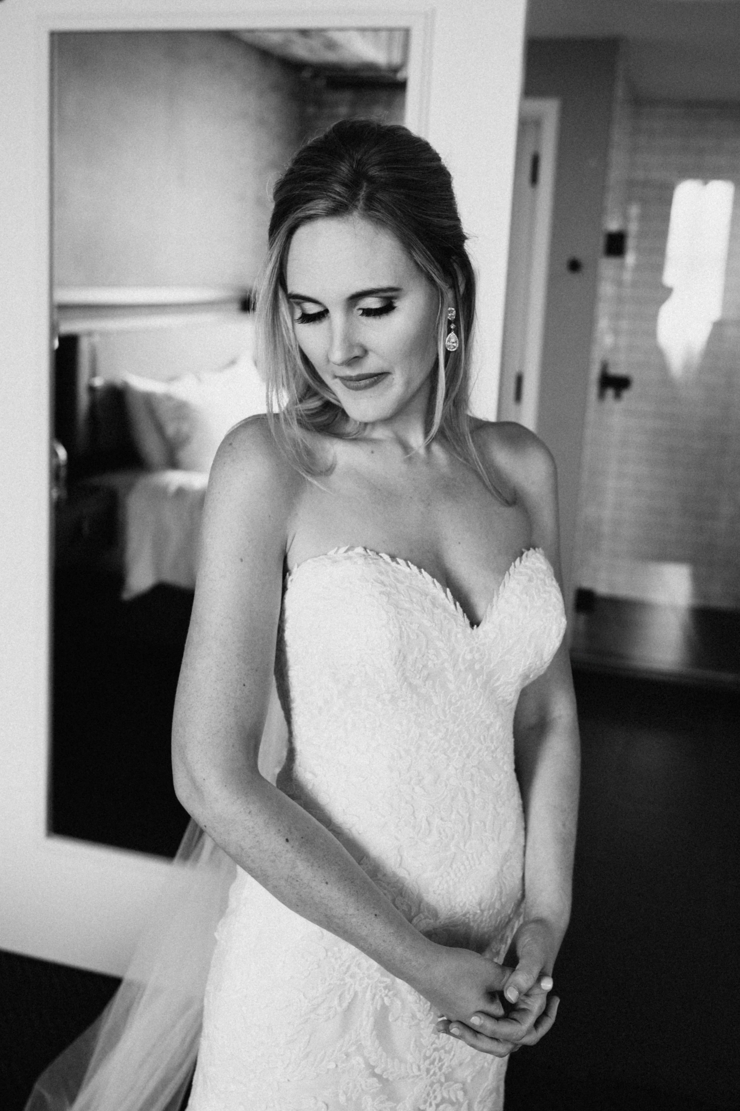 Bride getting ready for her wedding at the Hewing Hotel in Minneapolis, Minnesota