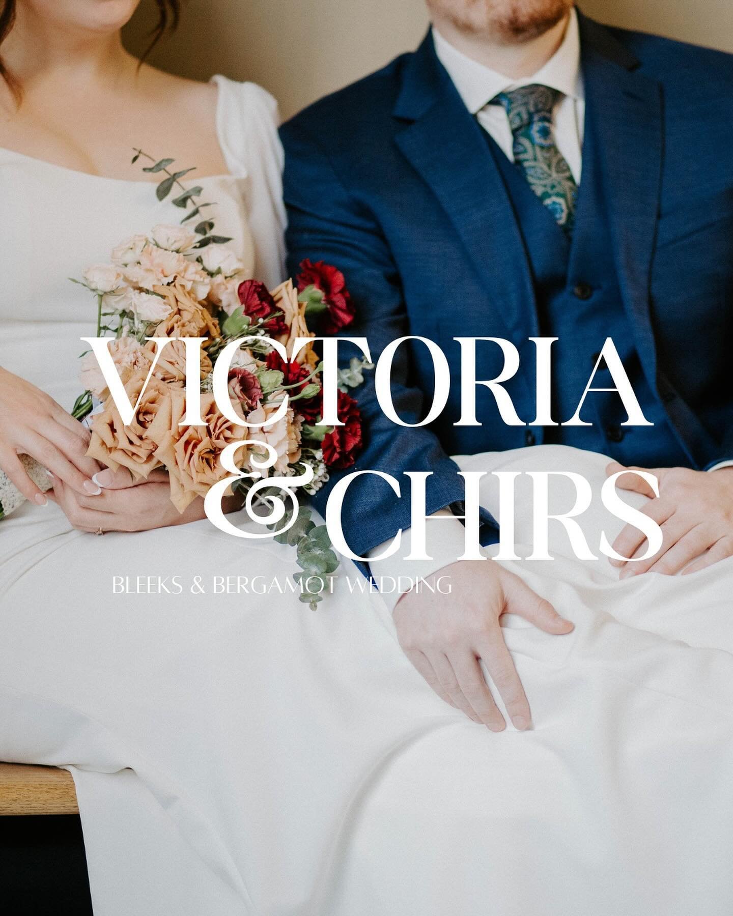 Final wedding from 2023 up on the blog now⁠
.⁠
Victoria &amp; Chris&rsquo; day was such a perfect end to an incredible wedding season. This was my first wedding I&rsquo;ve shot where I actually had to follow through with a rain plan, but that didn&rs