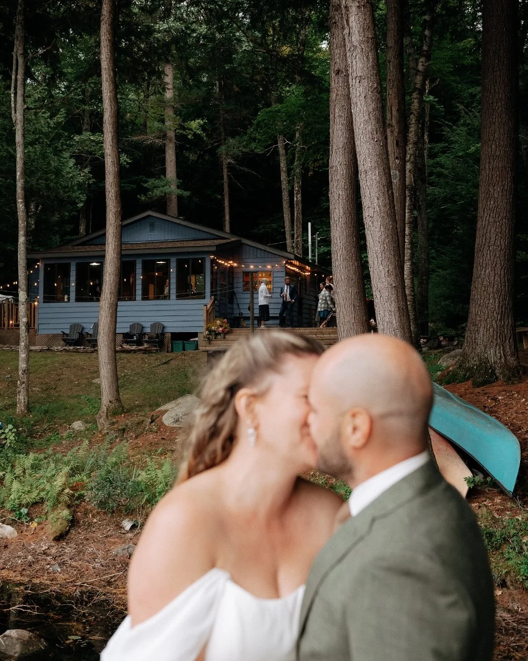 Michele &amp; Chris ✨
.
This day felt like everything I love about cottage weddings &mdash; slow mornings, a bit of whiskey, quiet laughter, and everyone just fully in the moment. It also helps when an Etsy weather witch is pulled in the night before