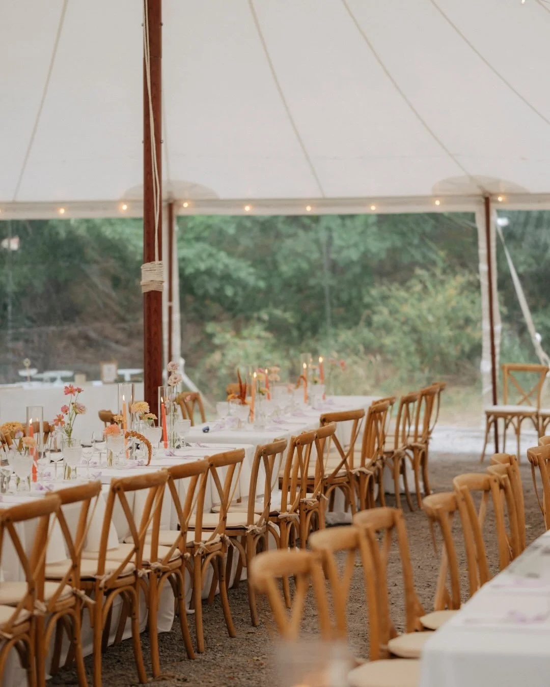 Set the scene, set the feeling ✨⁠

Your d&eacute;cor does more than fill a room &mdash; it sets the atmosphere for everything that follows. Whether it&rsquo;s clean lines or layered textures, soft lighting or bold statements, every choice shapes how 