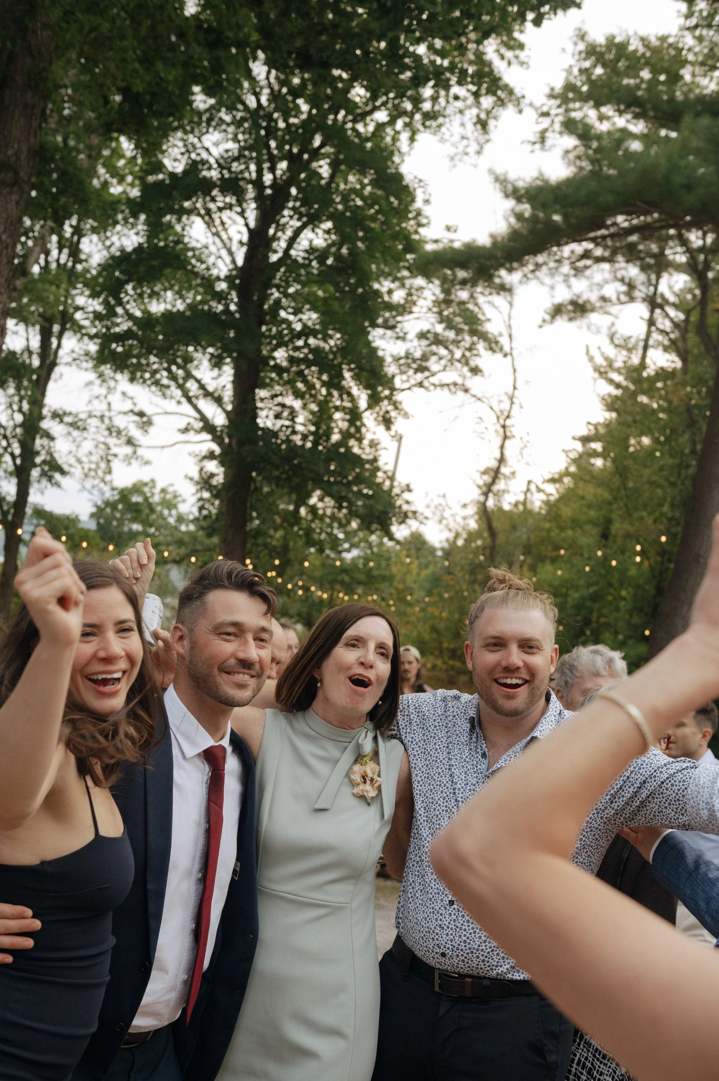 siobhan-james-somewhere-inn-wedding-danielle-mcfaul-photography-146.jpg