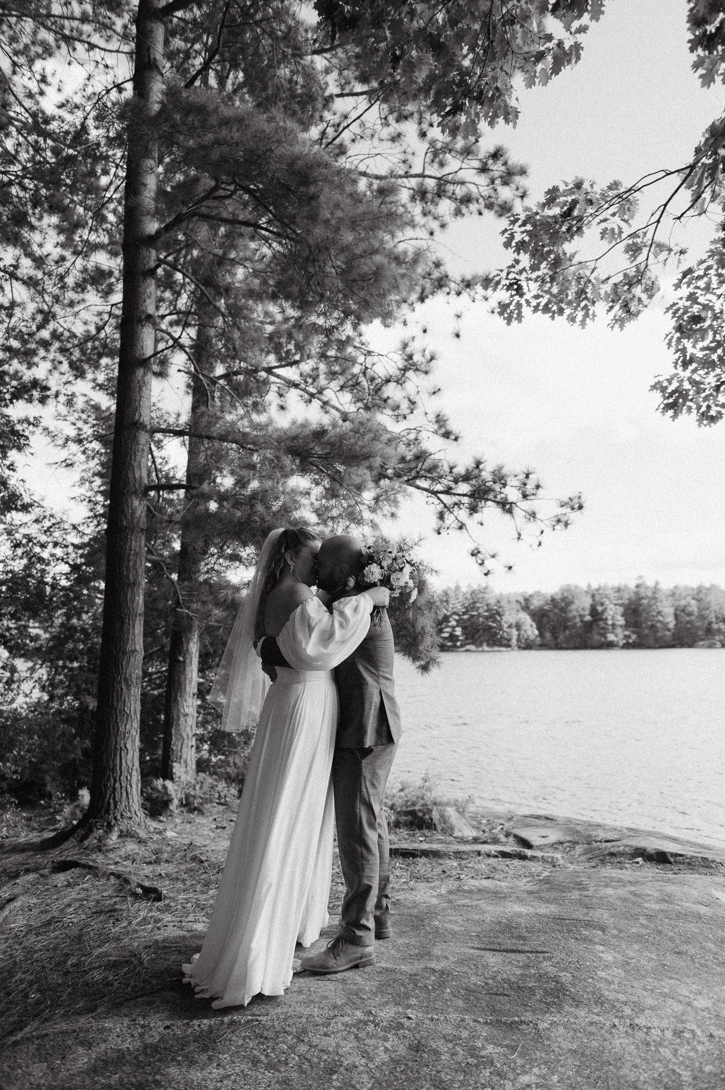 michele-chris-cottage-wedding-danielle-mcfaul-photography-52.jpg