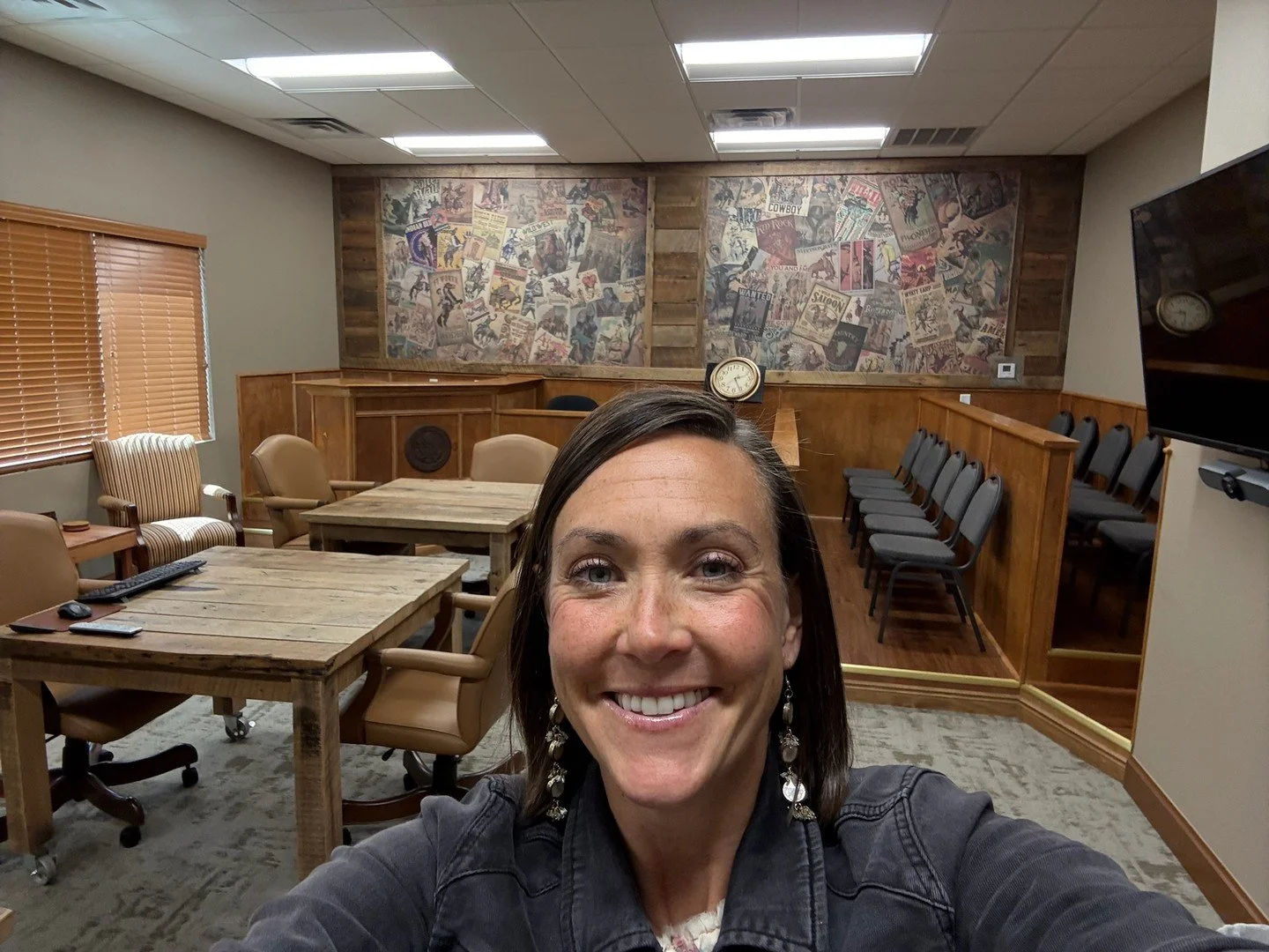 Clarity doesn&rsquo;t always come from conversation.
Sometimes it comes from quiet rooms, empty tables, and the space to think before the noise begins.

Strong leadership starts with preparation, reflection, and knowing when to pause before you speak