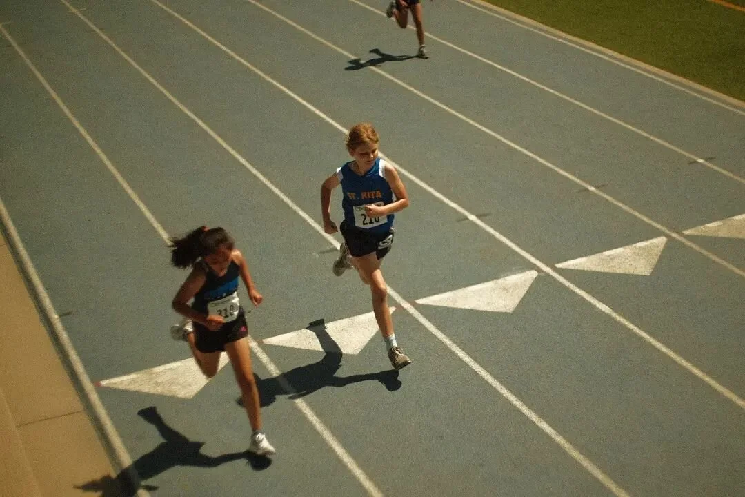 Lucy's first track meet today, 7 hours under the hot Cali sun 🥲 She did good! She was the anchor for her relay team and they took second. She also came in third in the 200m. And Jules was a good sport at entertaining herself in the stands during a v