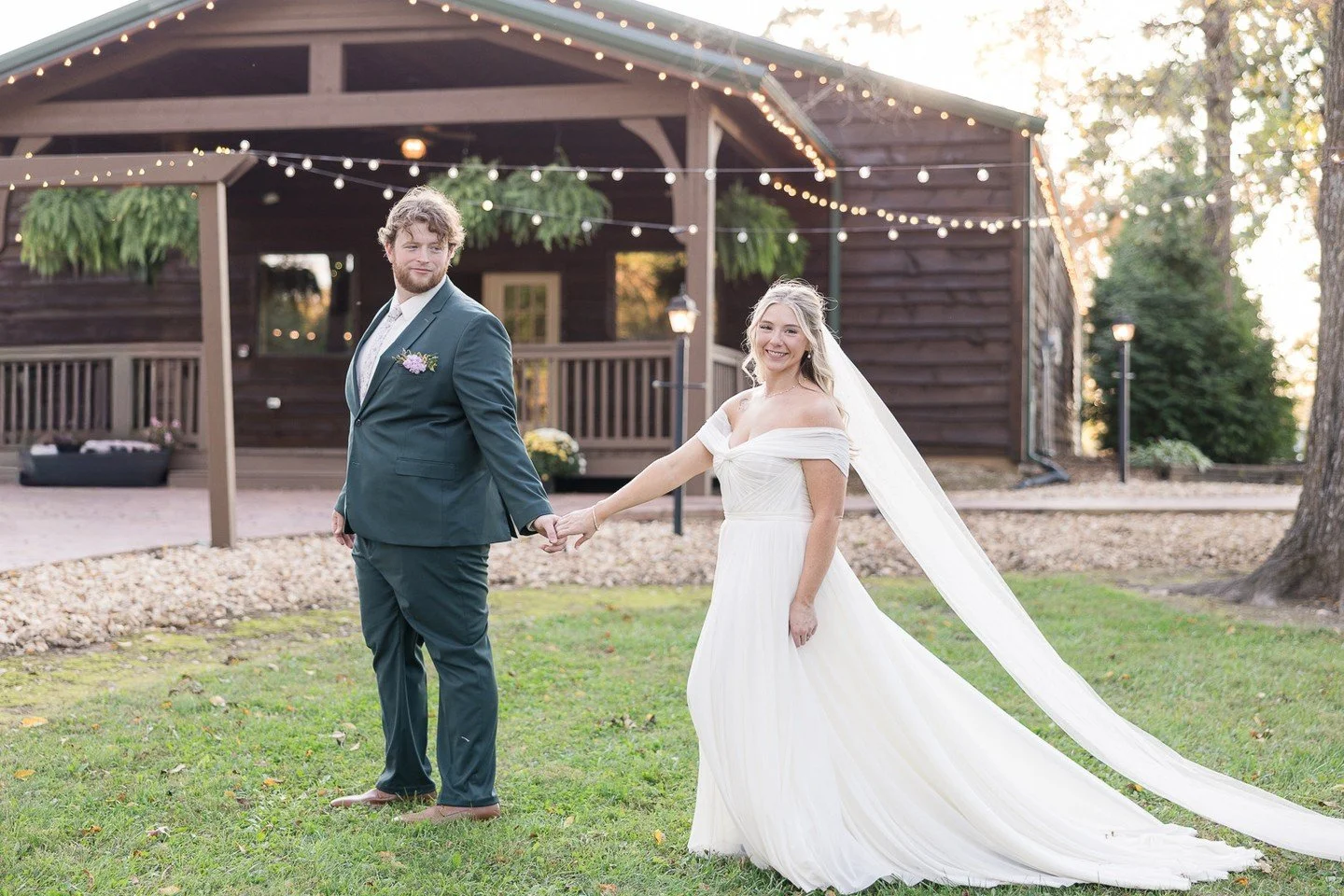 Don't forget about our next Open House Monday November 10th from 6 pm - 8 pm! This is our second to last open house of the year so it is a great time to get a jump on planning your 2026/2027 dream wedding! ⁠
⁠
RSVP: https://www.samuelcedars.com/weddi