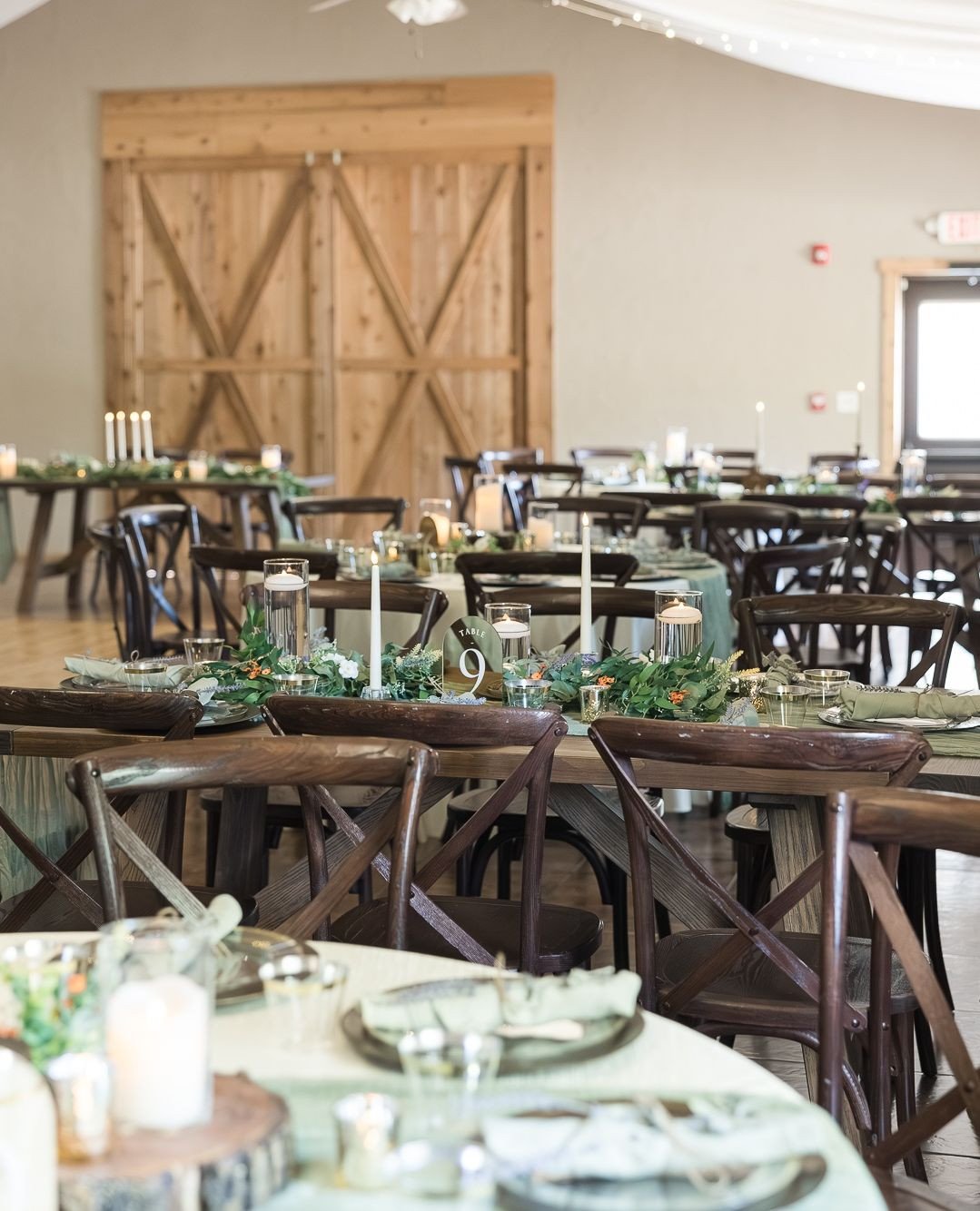 Before the vows, there&rsquo;s the setup ✨ Our team works behind the scenes to bring every detail together so your day flows smoothly. It&rsquo;s not just pretty&mdash;it&rsquo;s peaceful!⁠
⁠
PC: Shalyn O'Neal Photography⁠
@shalynonealphotography ⁠
w
