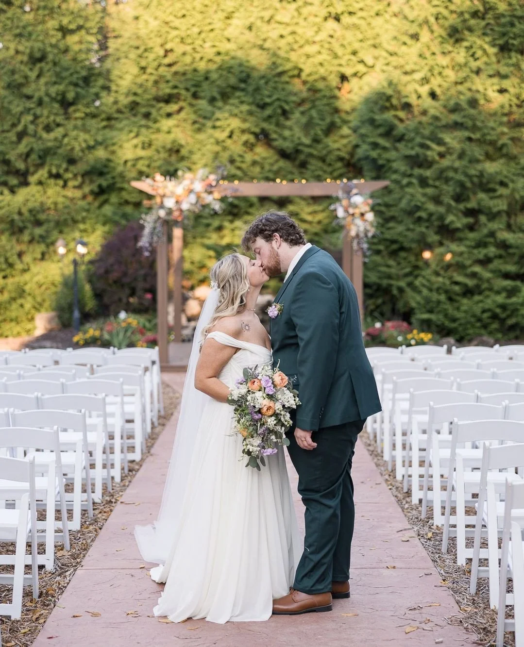 February is for planning ✨⁠
⁠
If you&rsquo;re newly engaged (or freshly Pinterest-obsessed), we&rsquo;d love to invite you to our February Open House at Samuel Cedars!⁠
⁠
Join us Monday, February 9th from 6&ndash;8 PM to:⁠
&bull; Tour the venue⁠
&bul