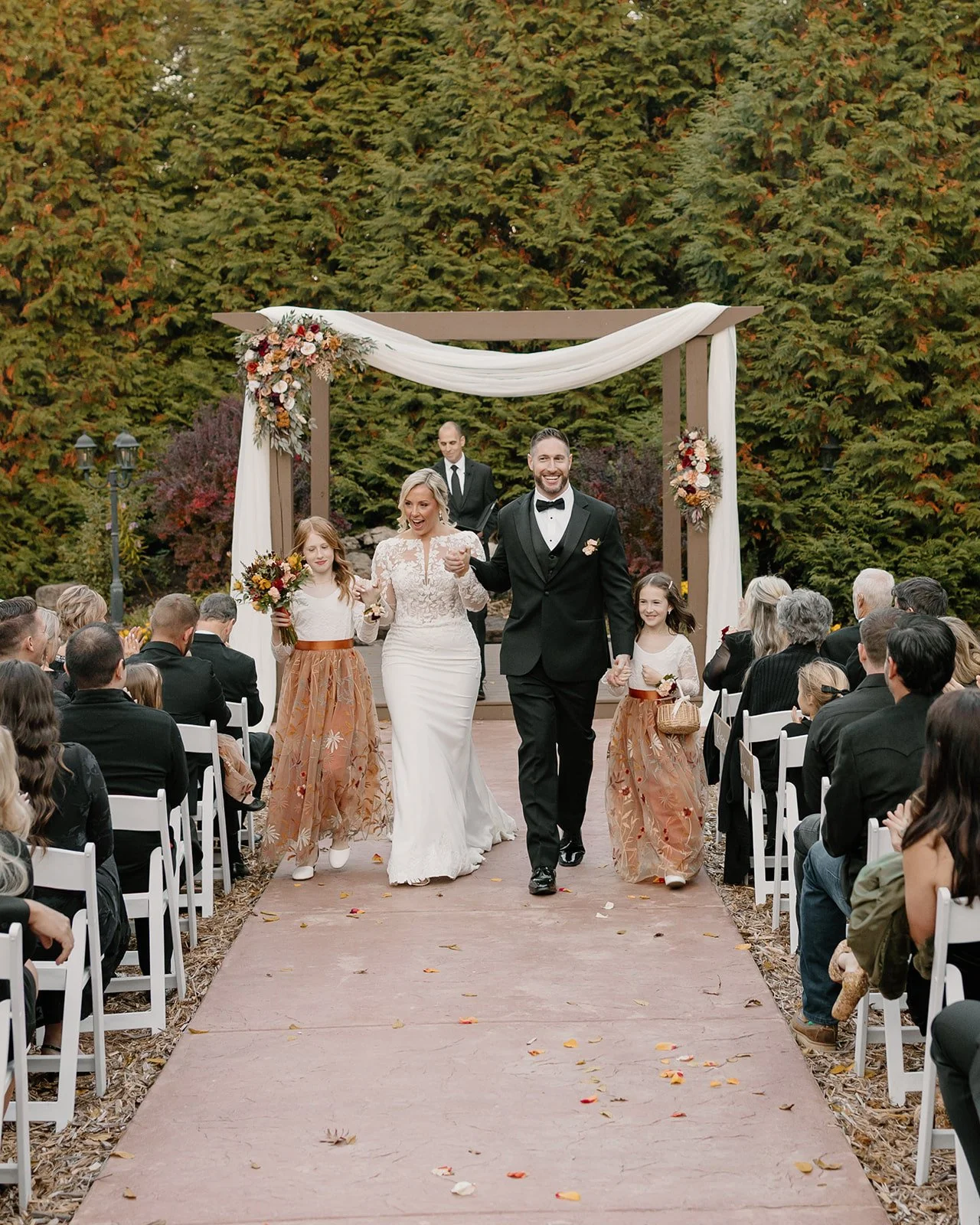 If you&rsquo;re planning a 2026 or 2027 wedding, now is a great time to start touring venues 🤍⁠
⁠
We&rsquo;d love to show you around and help you picture what your day could look like here.⁠
⁠
PC: Alexis Reagan Photography⁠
@alexis.reagan.photograph