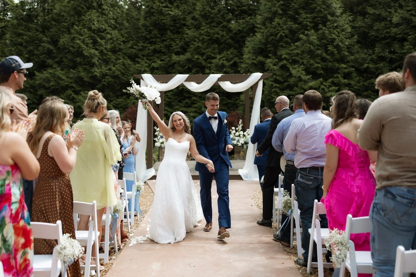 Summer wedding season is officially here ☀️⁠
⁠
Long evenings, green trees, warm weather, and that extra excited energy that comes with wedding season starting back up.⁠
⁠
We are ready for it.⁠
⁠
PC: Evolve Creative⁠
@evolve.creative.llc⁠