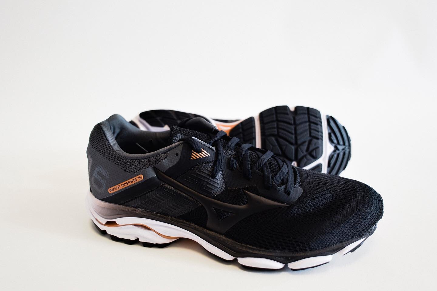 Christmas Eve in store deals! 

Additional 5% off all sale shoes. WaveInspire 16s are also now on the sale rack. 

#running #runnersofinstagram #runcroton #crotonrunnungcompany #runhappy #shoplocal #shopsmall #womenownedbusiness #womeninbusiness #cro
