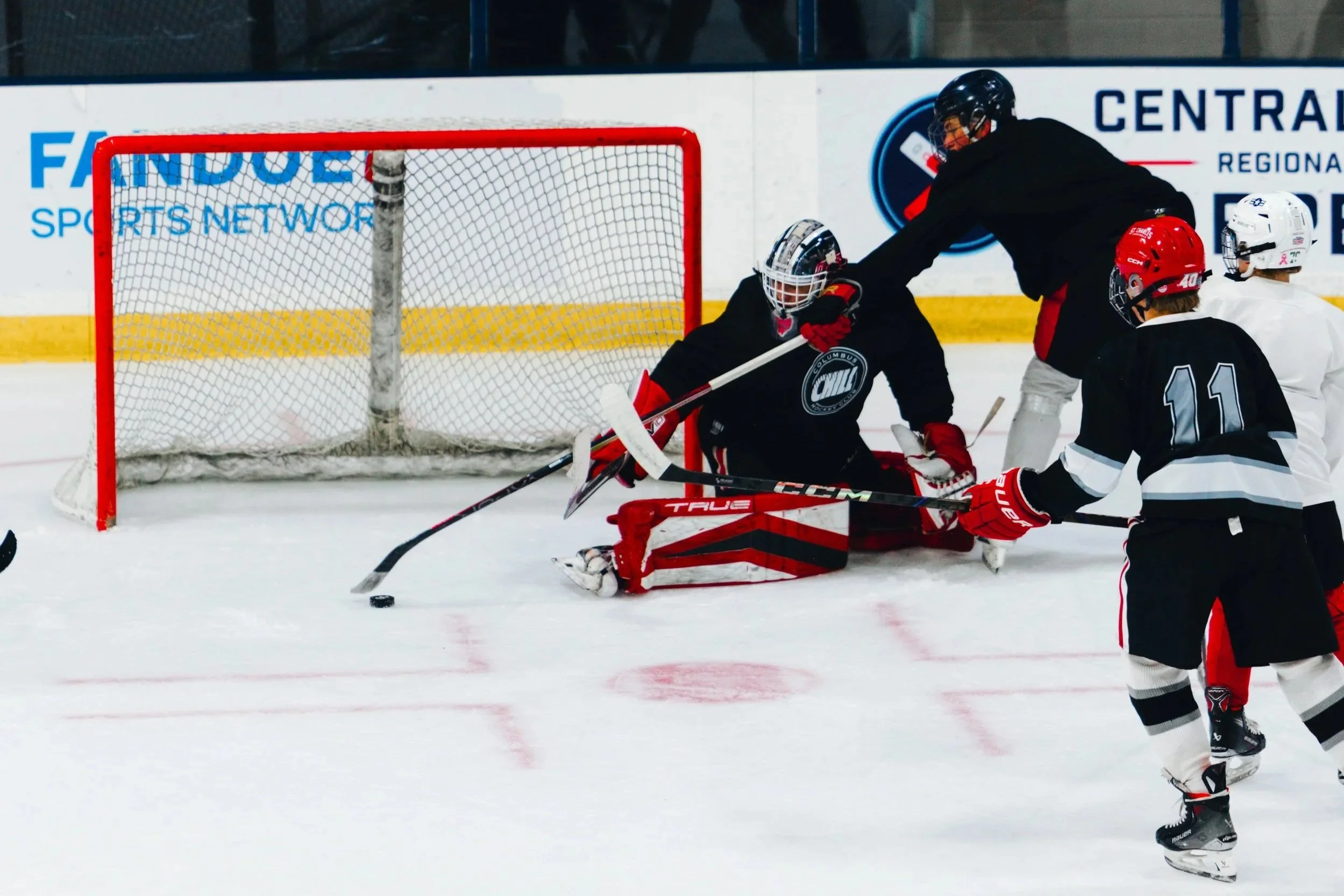 stc_hockey00152.jpg