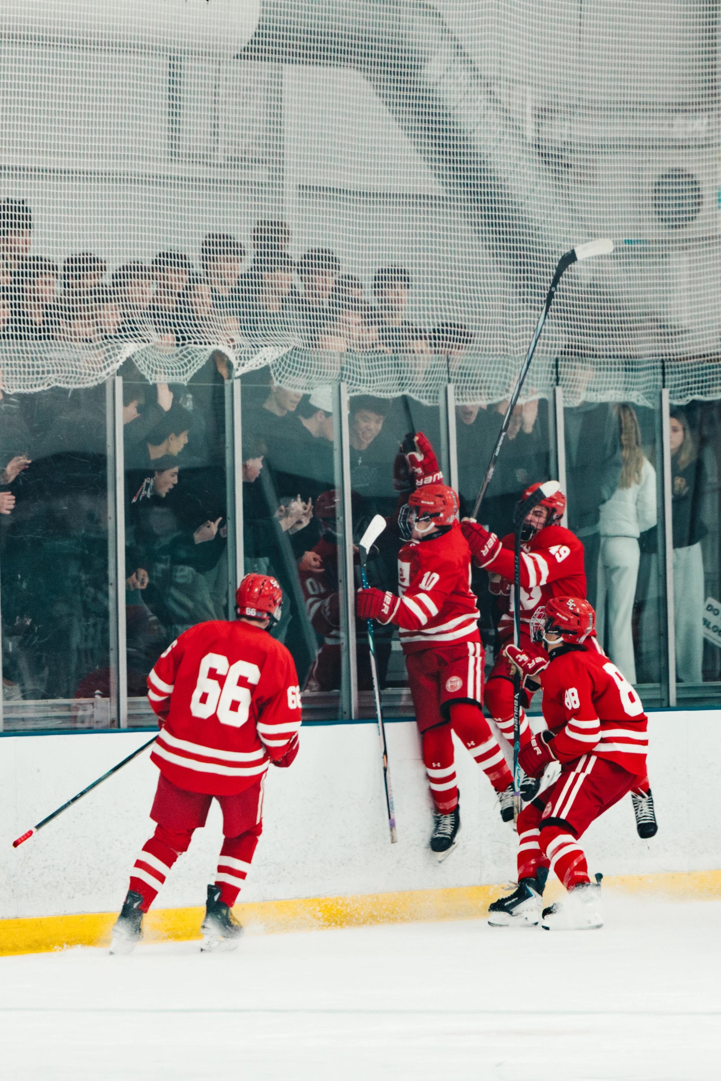 stc_hockey00104.jpg