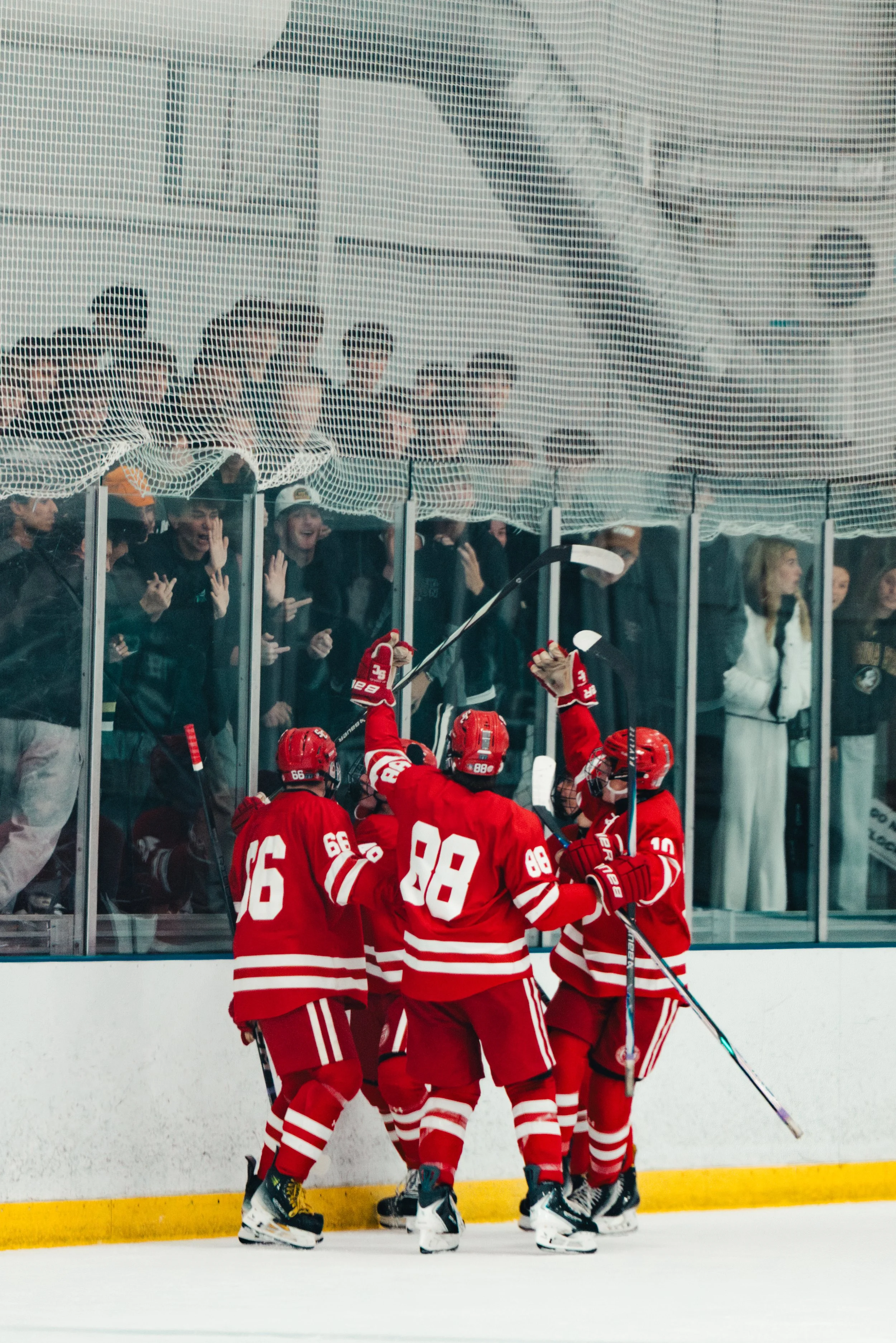 stc_hockey00111.jpg