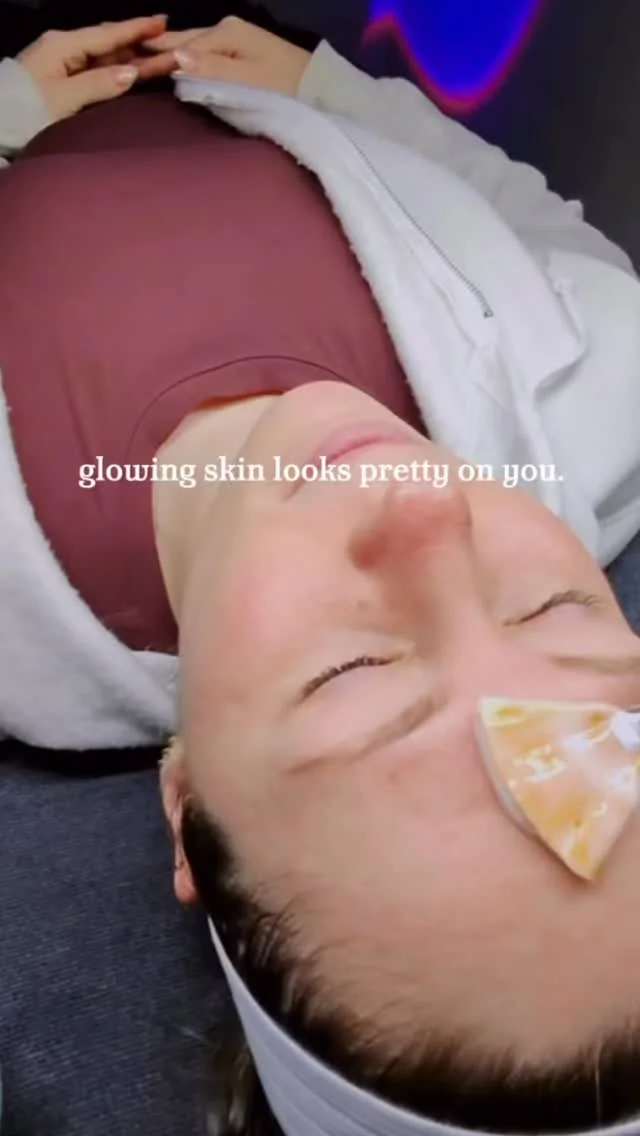 Because when your skin is healthy, smooth, and radiant — everything looks better. 💖 Whether it’s a facial, dermaplaning, or a HydraFacial, I’ll help you get that glow you can’t stop staring at. 💆‍♀️
📍 League City / Web