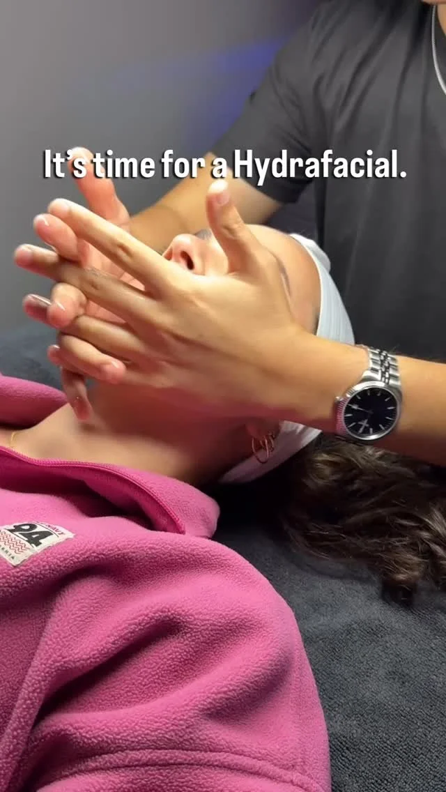 It’s tiiiiime ladies and gents. Your skin called: it wants its glow back! 😍 Hydrafacials are a luxurious and wonderful experience that leave you feeling refreshed and revitalized. Your skin will thank you. Book yours today!