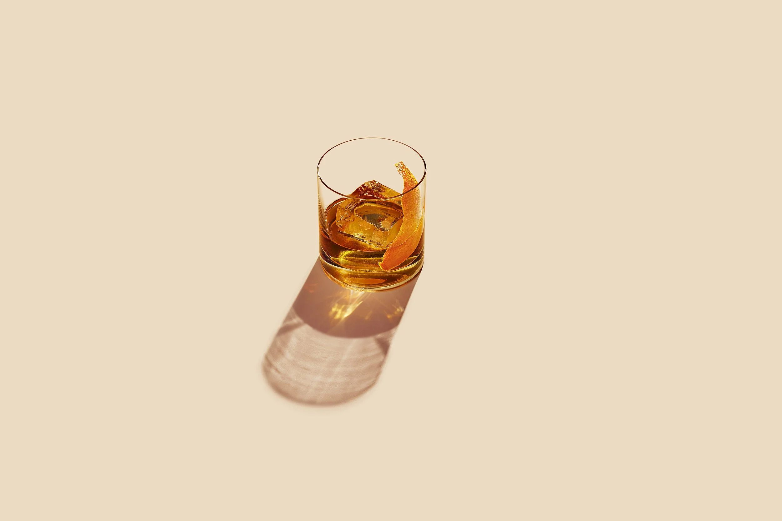 BeamSuntory_Drink_BourbonOnRocks_0220_HeroGarnish-3-RGB.jpg
