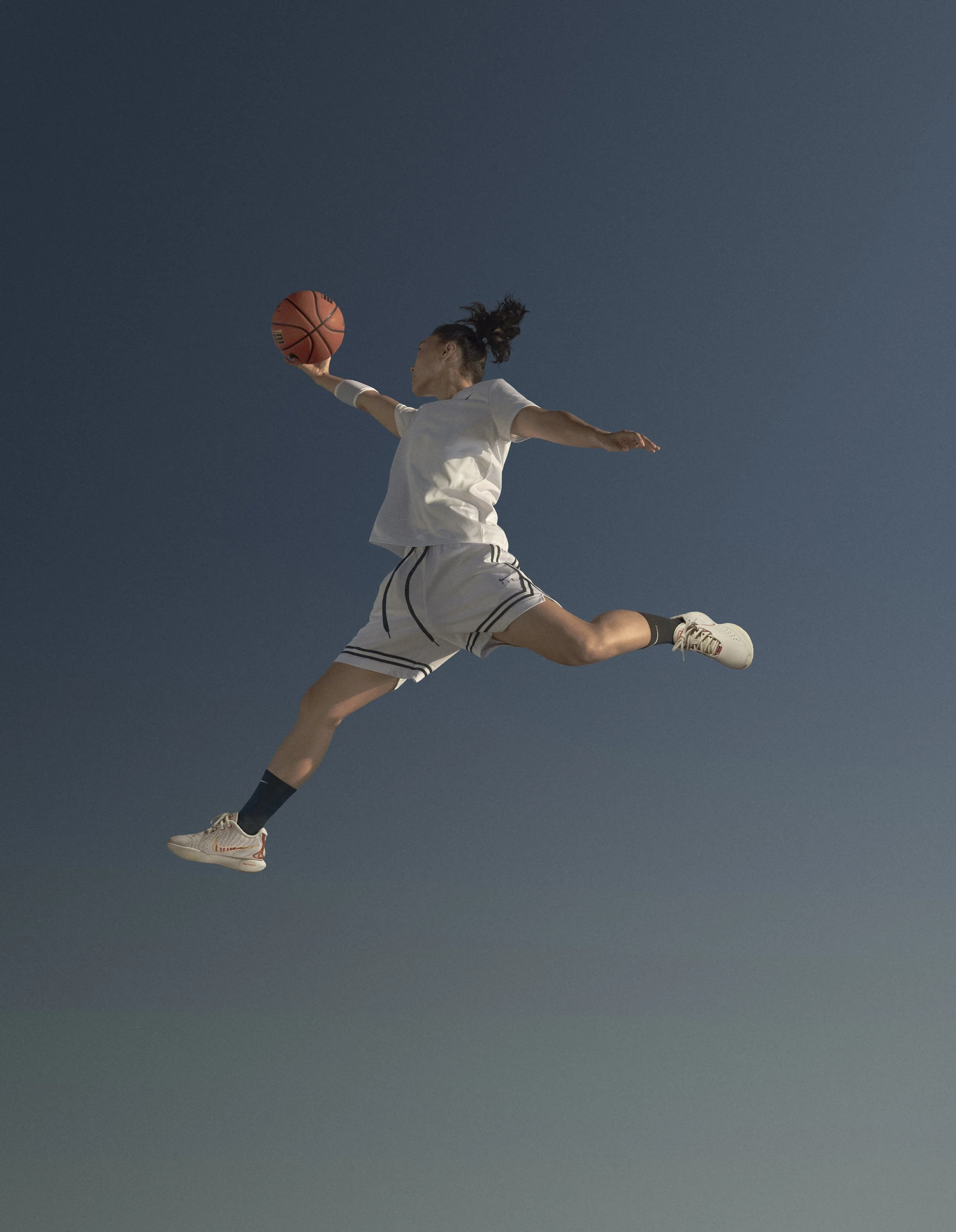 802236-P01_HO23_LeBronXXI_802236-P01_HO23_LeBronXXI_EDA_Performance_FV2345_04994_V3_150.jpg