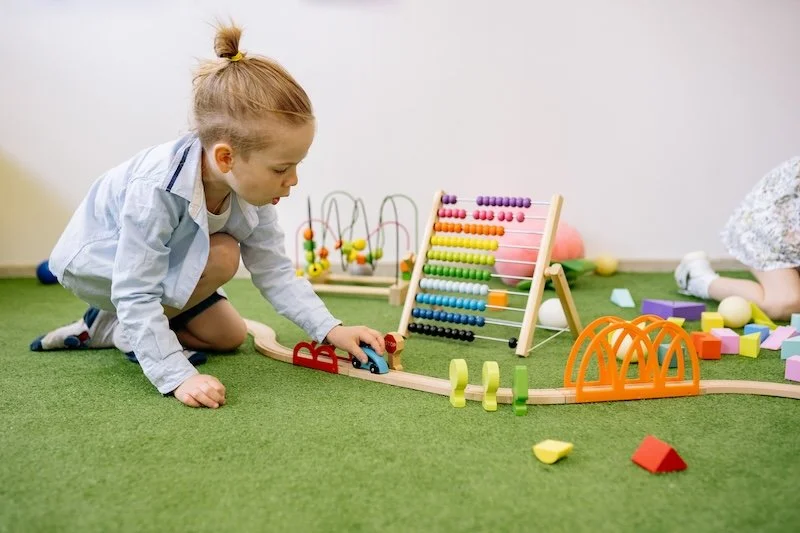 Troubles du neurodéveloppement chez l'enfant : l'importance du jeu pour diagnostiquer et accompagner