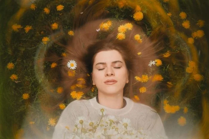 Il existe plusieurs pratiques pour se libérer des traumas hérités, comme l'hypnose