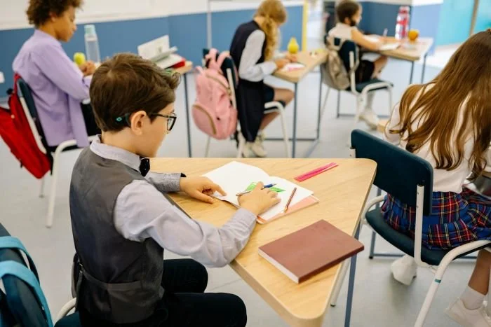 Enfant trop sédentaire, l'impact de l'école