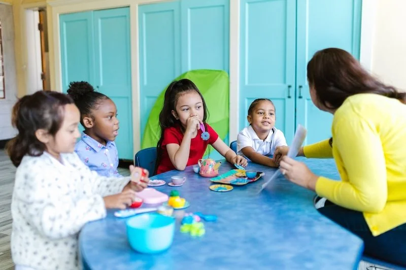 Fonctionnement de l'accueil périscolaire : exemple d'activités lors de la pause méridienne