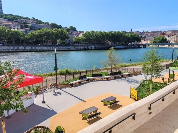 Ville à hauteur d'enfants : aire de jeux inclusive, ville de Lyon