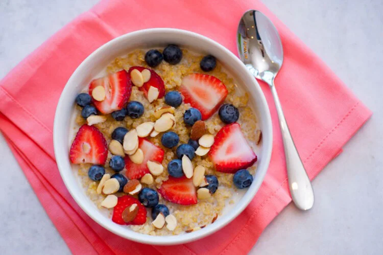 Berry Almond Breakfast Quinoa bowl Healthy Breakfast Meal Ideas ascendminds.jpeg