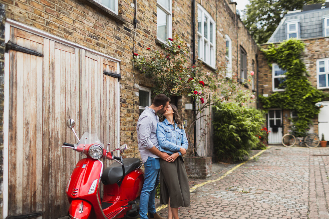 London Engagement Shoot, Kensington - https://www.joshuadavidphotography.co.uk/