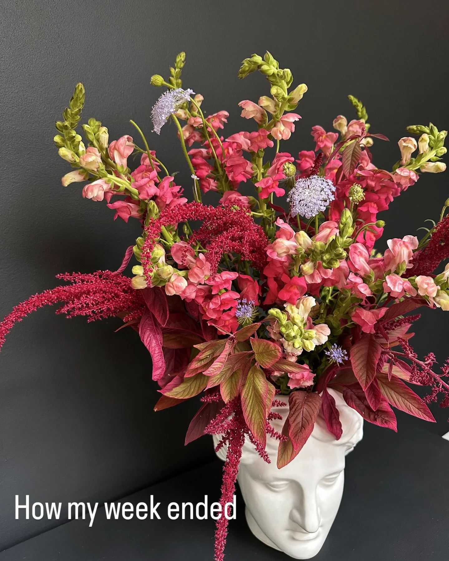 A vase of gorgeousness for @savages.salon 

#cheshamflorist
#pinkflowers 
#weeklyarrangement