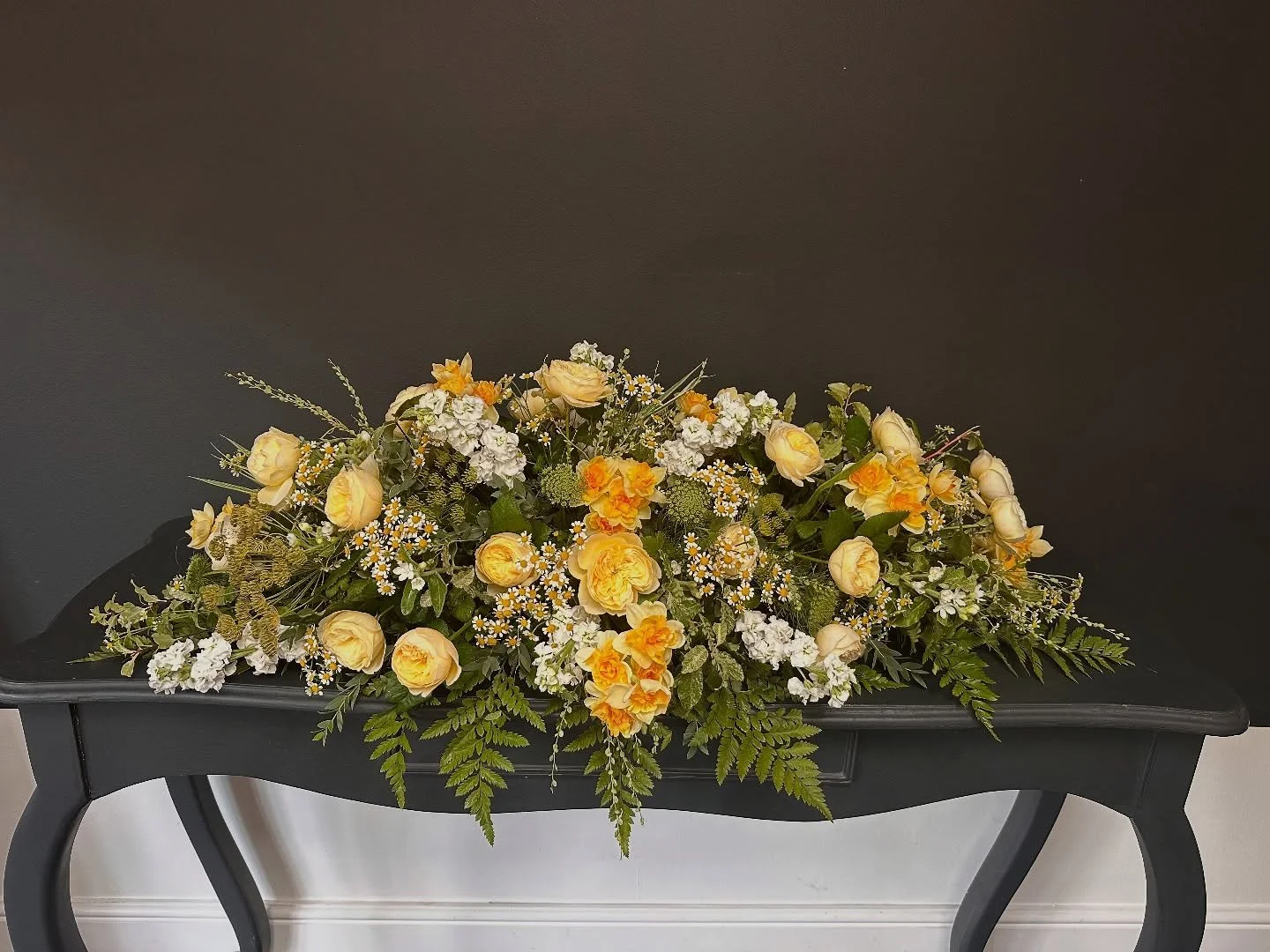 Coffin spray made for a much loved Mum and Grandma. 

#cheshamflorist
#berkhamstedflorist 
#amershamflorist 
#beaconsfieldflorist
#gerrardscrossflorist 
#hemelhempsteadflorist
#bovingdonflorist 
#abbotslangleyflorist
#foamfree 
#foamfreeflorist