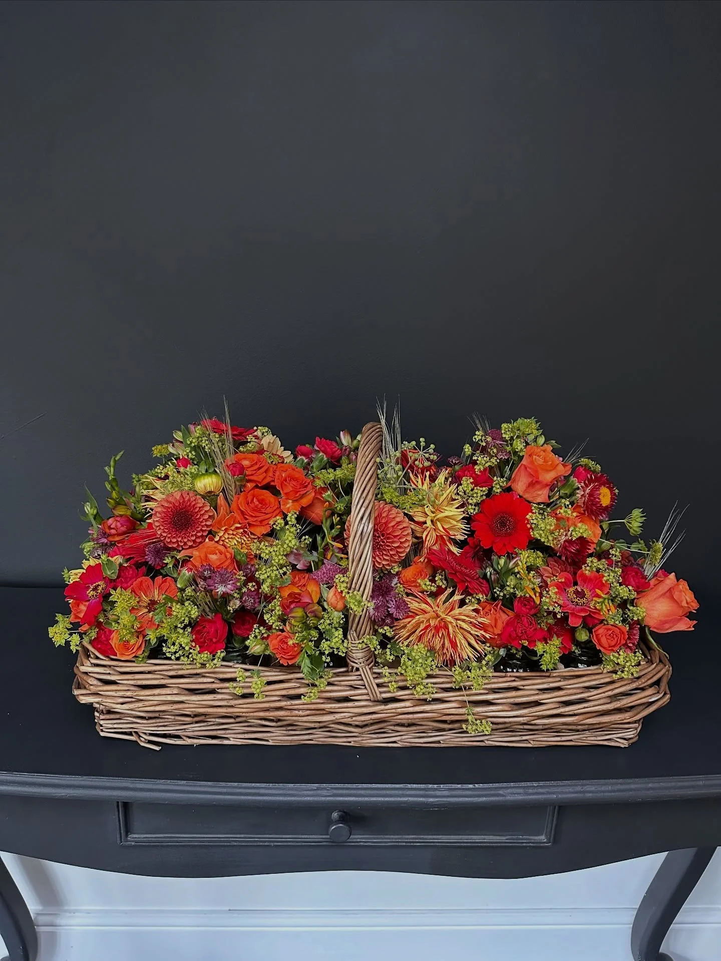 Seems a while since I last made one of these tribute baskets, absolutely love the colours the family choose for their mum.
Made of hand tied posies in vases it&rsquo;s a no waste funeral tribute.

#funeralflowers
#farewellflowersuk 
#cheshamflorist 
