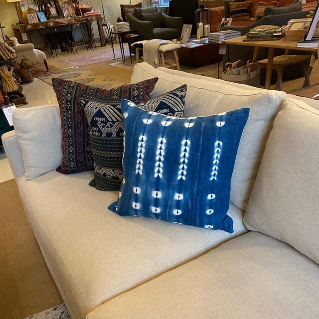 Pillow shopping for a client today @hammertown. Accessories complete the space! #vlystudio #hammertown #interiors #design #texture #finishline
