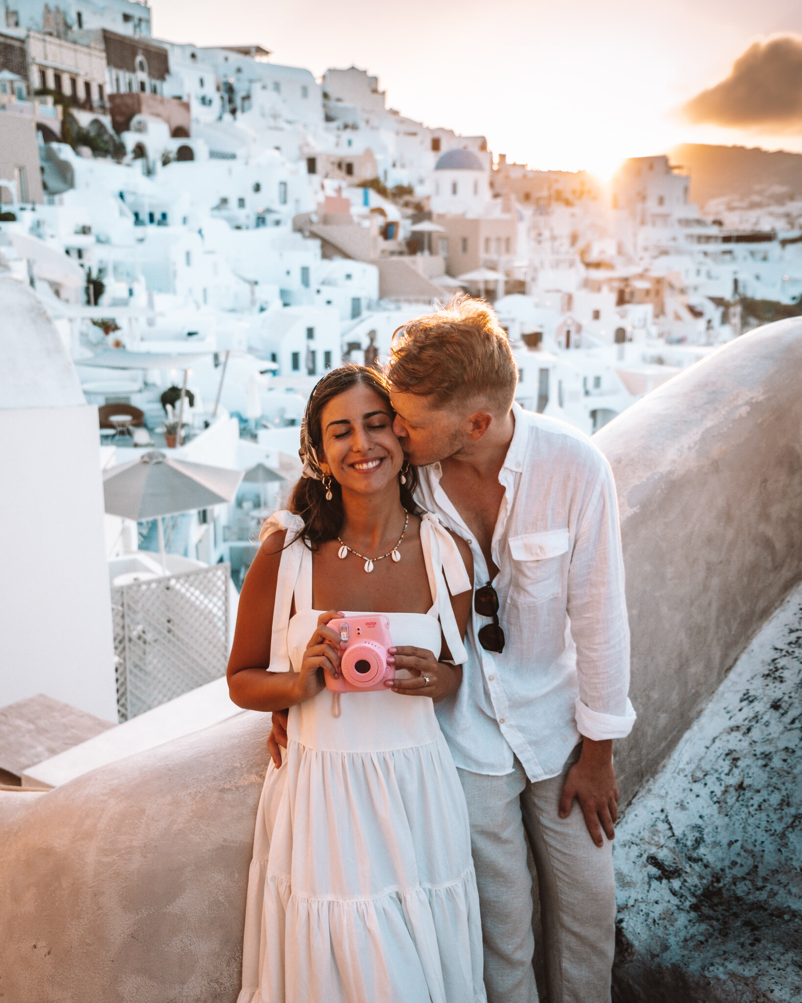 Romantic Couple Photos In Santorini