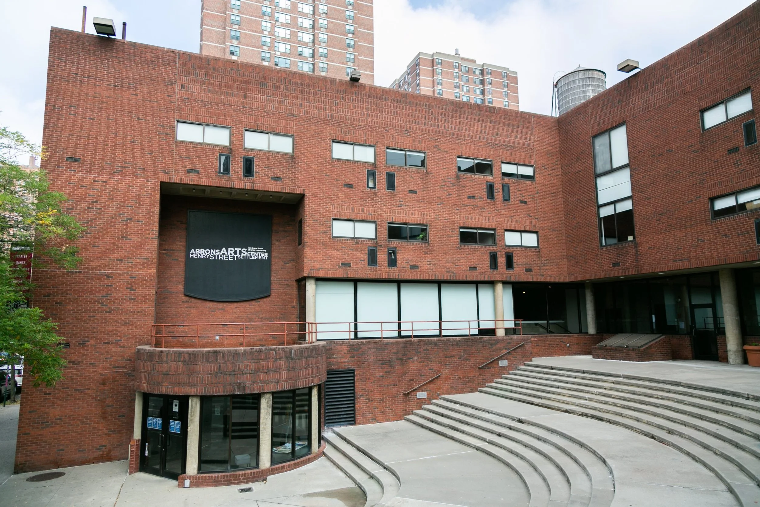20220818_AbronsArtCenter_Architectural_WhitneyBrowne-6939-Rina-Ortega-scaled.jpg