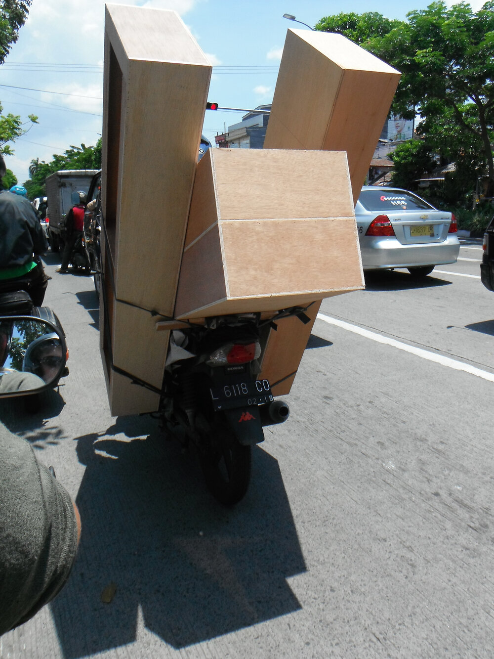  This blew my mind of how much they can fit on their motorbikes 