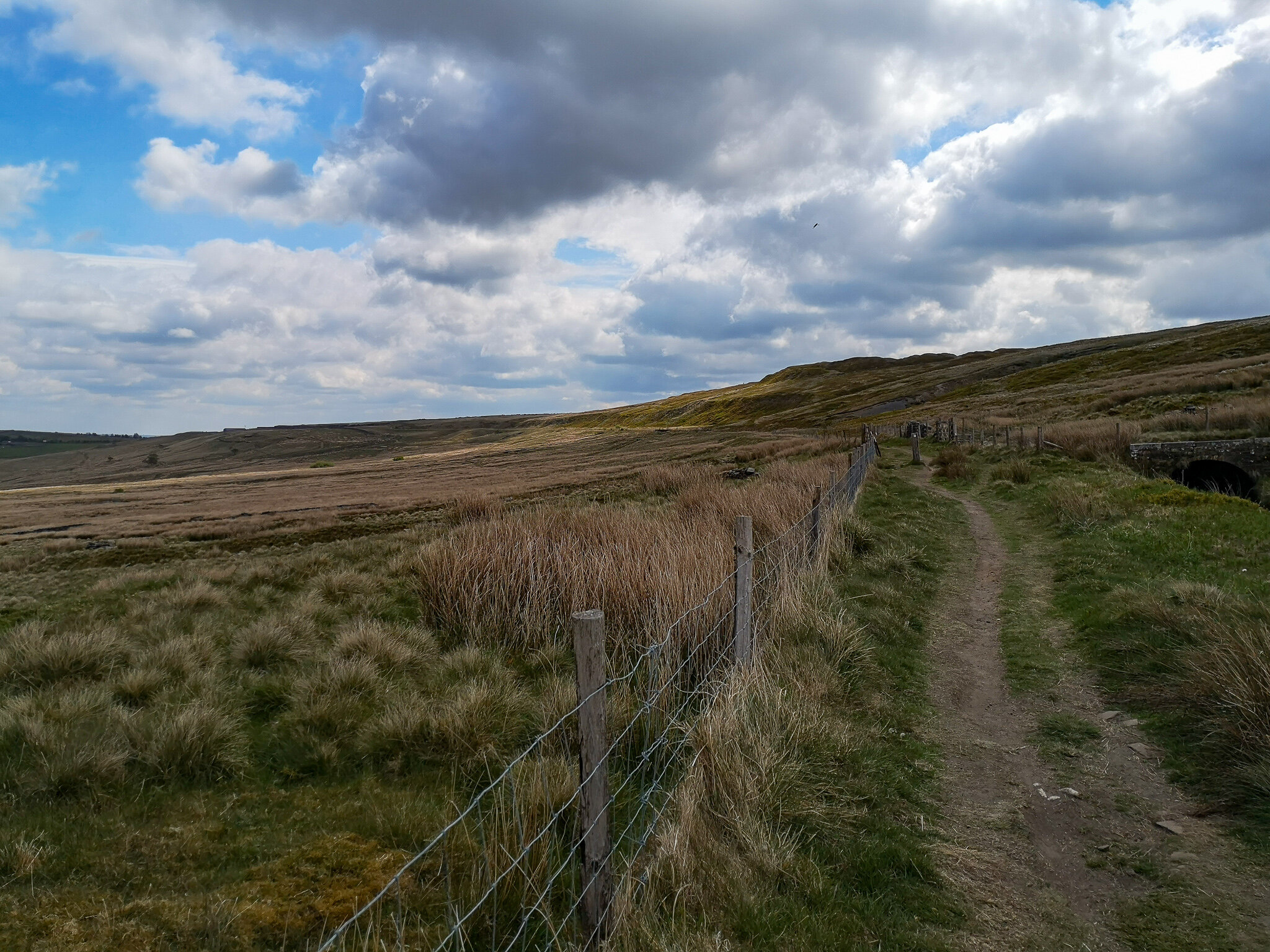  Path along Nab waters back to Oxenhope 