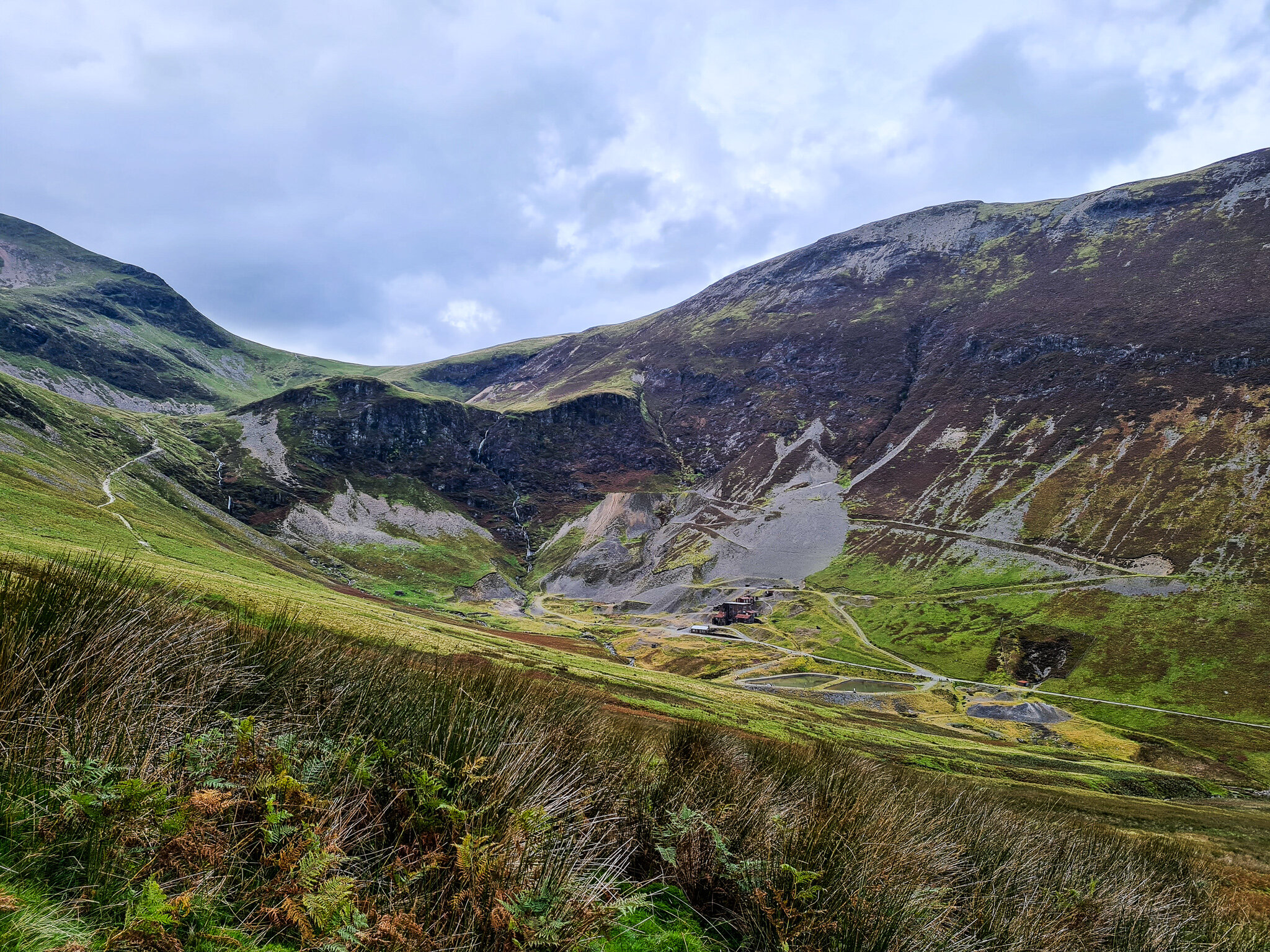 The decent from Hopegill in the distance