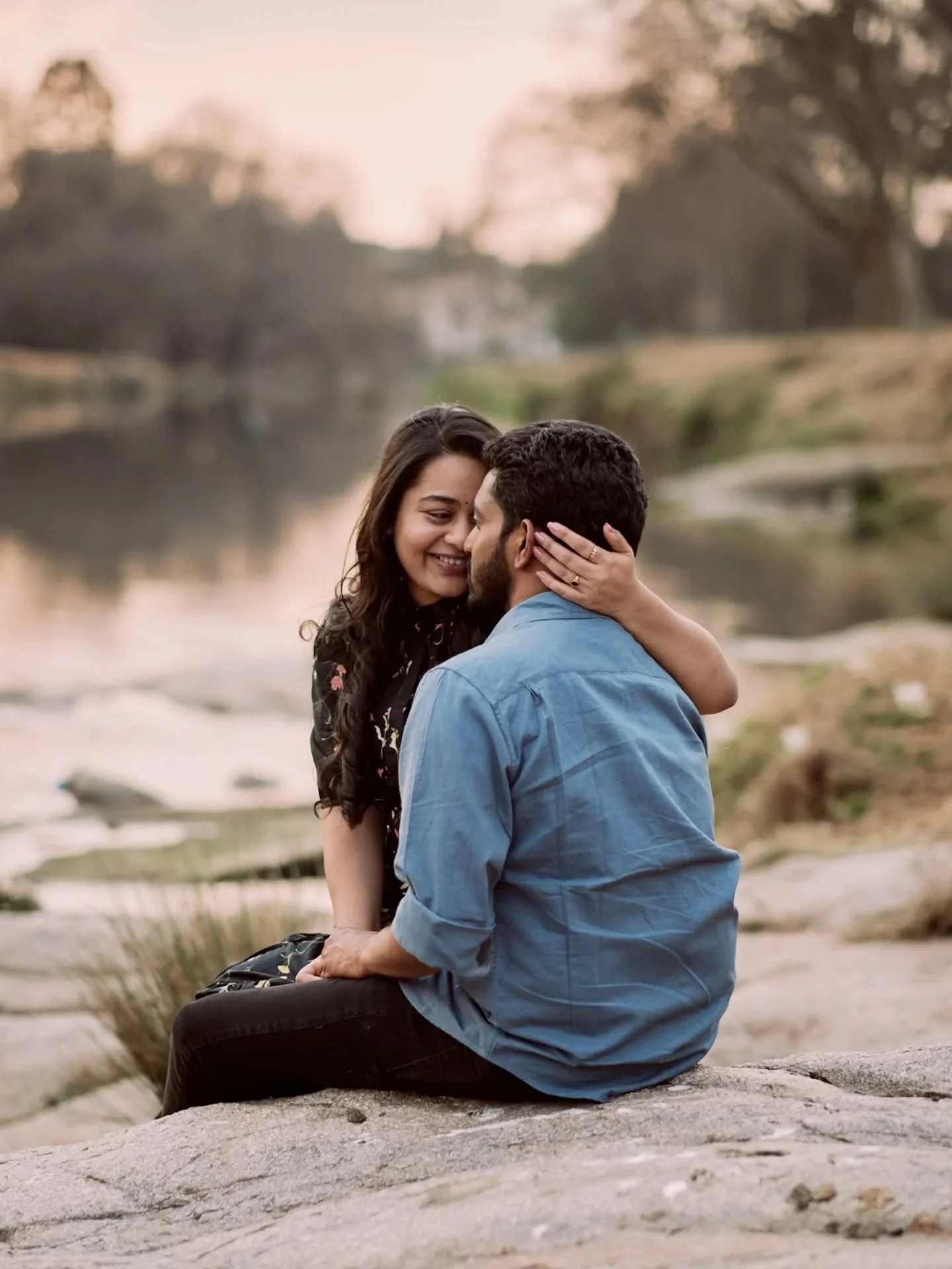 Siri &amp; Tarun. The sweetest couple. 

@ishootiniphone
@sirigudipati

Book your couple shoot or wedding now. August is almost fully booked, but I still have some dates for September, October &amp; November. 

Contact details in my bio.