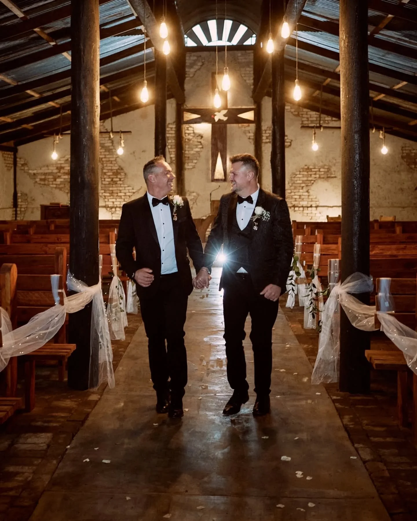 What a reception, what a party!

Buks &amp; Coenie! 

@coeniesteyn
@buksbekker

With @jazlyn_sugden

#weddingreception
#groomandgroom
#samesexweddings 
#DocumentaryWeddingPhotography