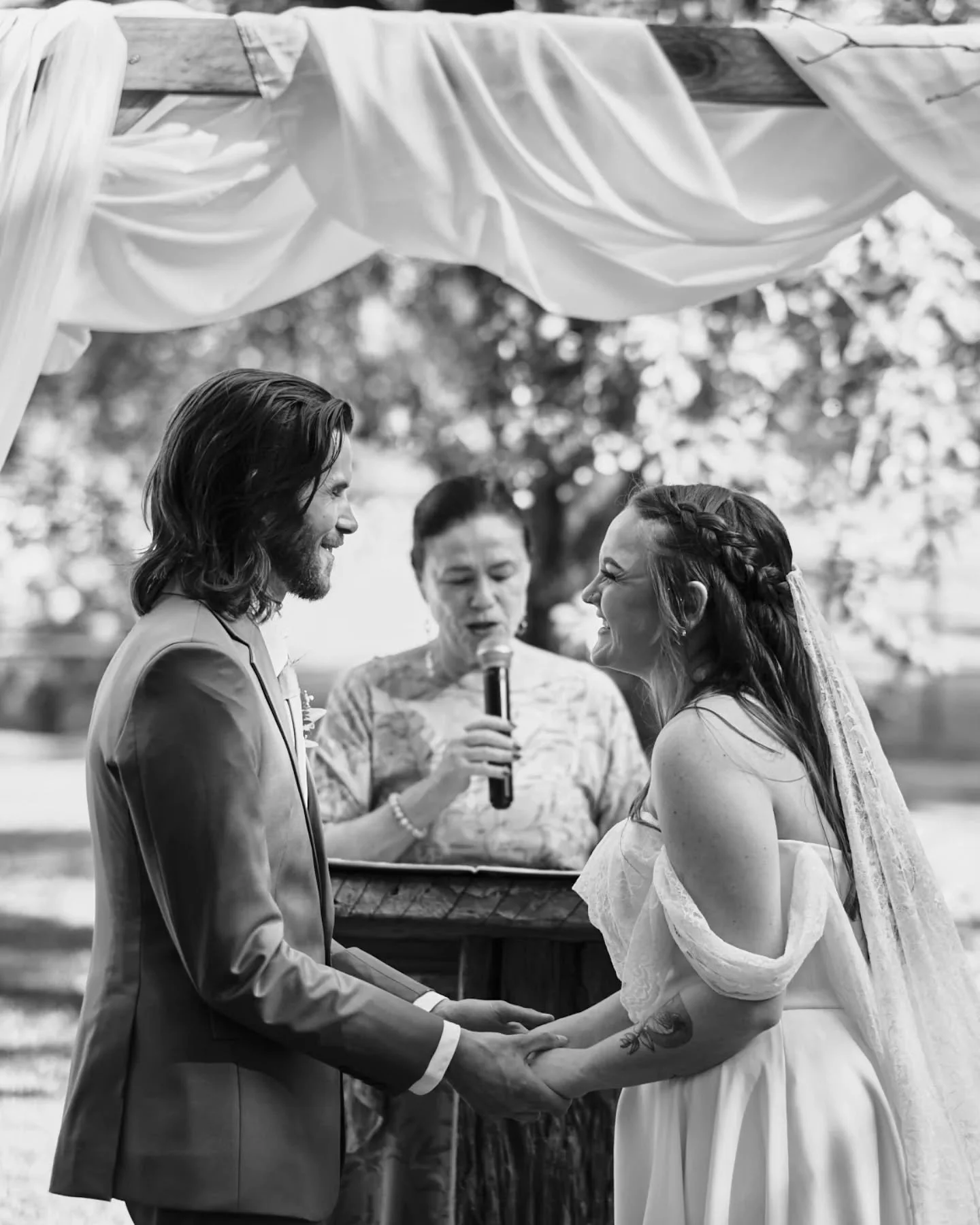 I love outdoor ceremonies. The beautiful wedding and ceremony of Shannon &amp; Trent @blackhorsedistillery 

@shan_bean 

#weddingceremony 
#WeddingStoryteller 
#WeddingPhotography 
#brideandgroomphotos