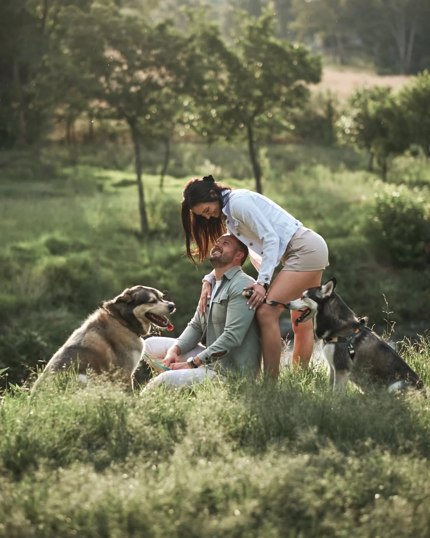 Zolene &amp; Philip with their beautiful dogs, Nova &amp; Loki. Amazing couple, I love these shoots. 

Book yours now or contact me for gift vouchers. These make fabulous gifts. 🎁✨️

@zo_lienkie08