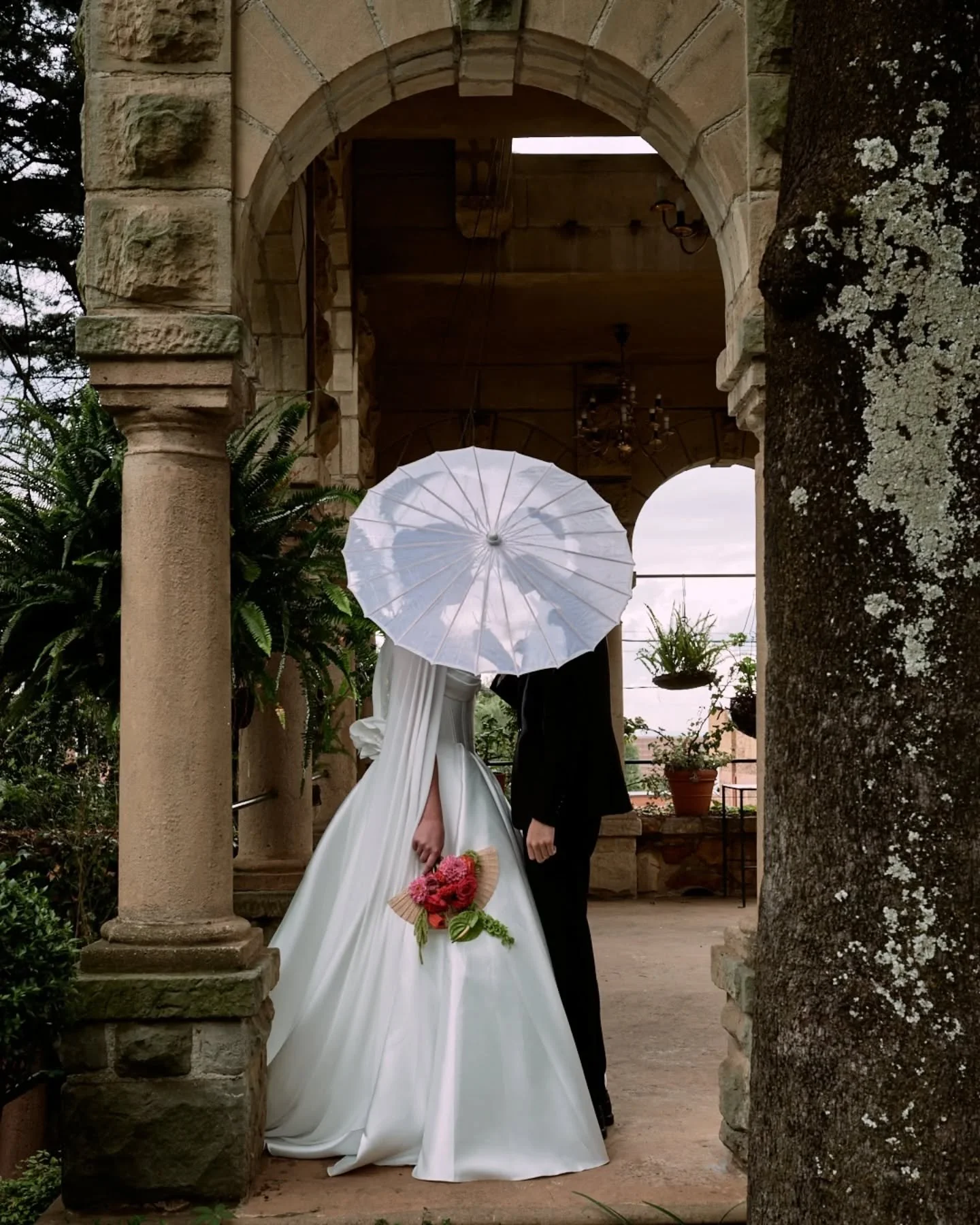 We recently did a styled shoot with the SA School of Weddings. It was such a collaborative occasion, and just a fun day. Thanks to everyone for a great team effort. 

*Planner and Stylist:* Students from The SA School of Weddings 
@censaane
@idkjade_