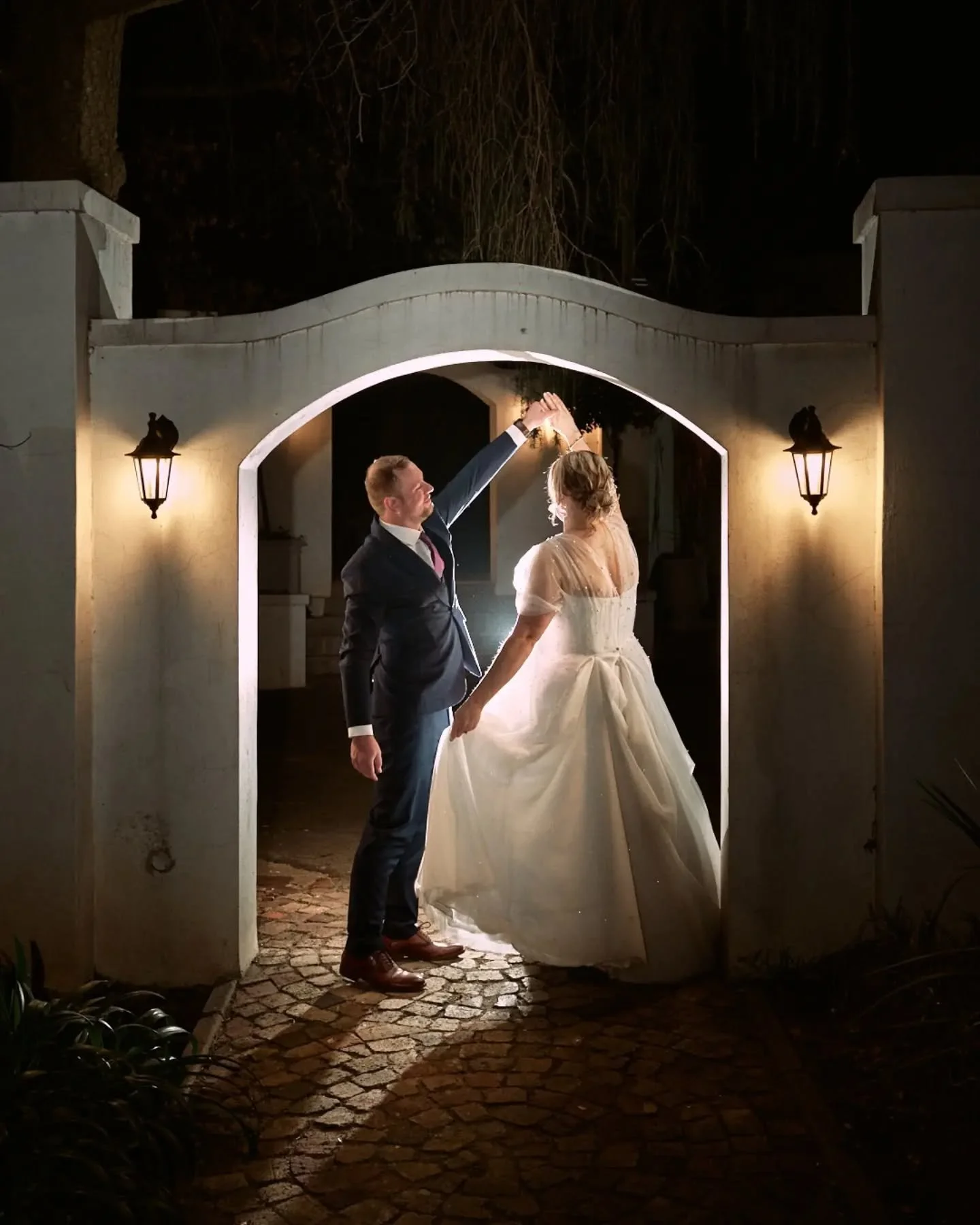Tarien and Daniel tied the knot on a chilly winter's day, but their love and the bond they share brought all the warmth they needed. ❄️🤍

A beautiful celebration at a hidden gem of a venue, @55tulbagh. Filled with genuine moments, happy tears, and s