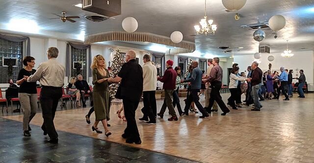 We have a great turnout so far for the Country Waltz lesson with Con Gallagher!